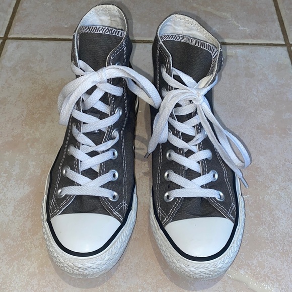 Converse Shoes - Grey High-Top Converse Size 6 Women’s / 4 Men’s